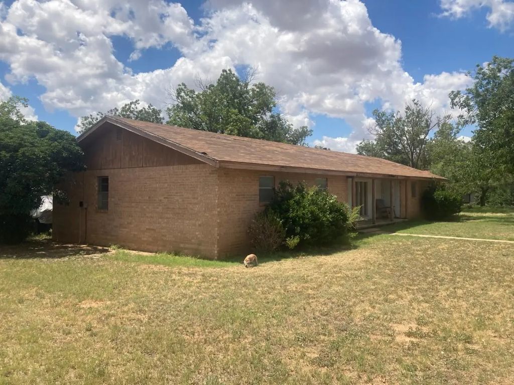 401 3rd Street, Roaring Springs
