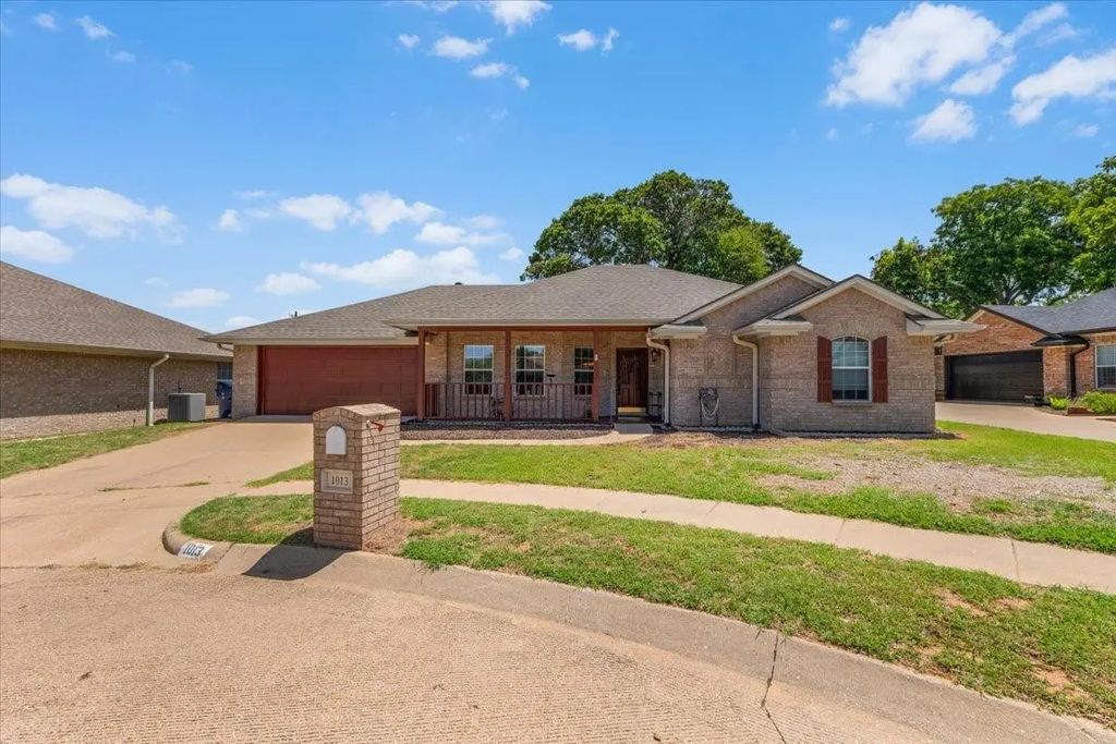 1013 Teresa Court, Granbury