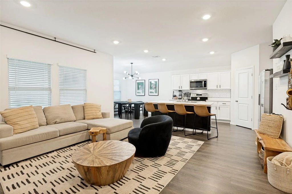 1957 Duskwood Drive, Lancaster