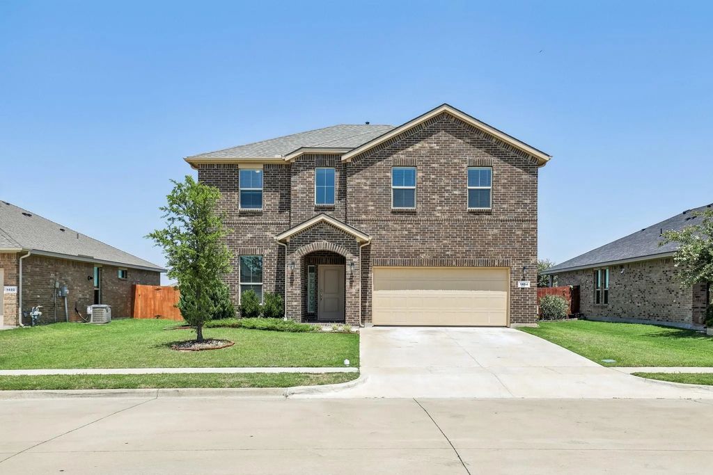 1404 Fremont Trail, Cleburne