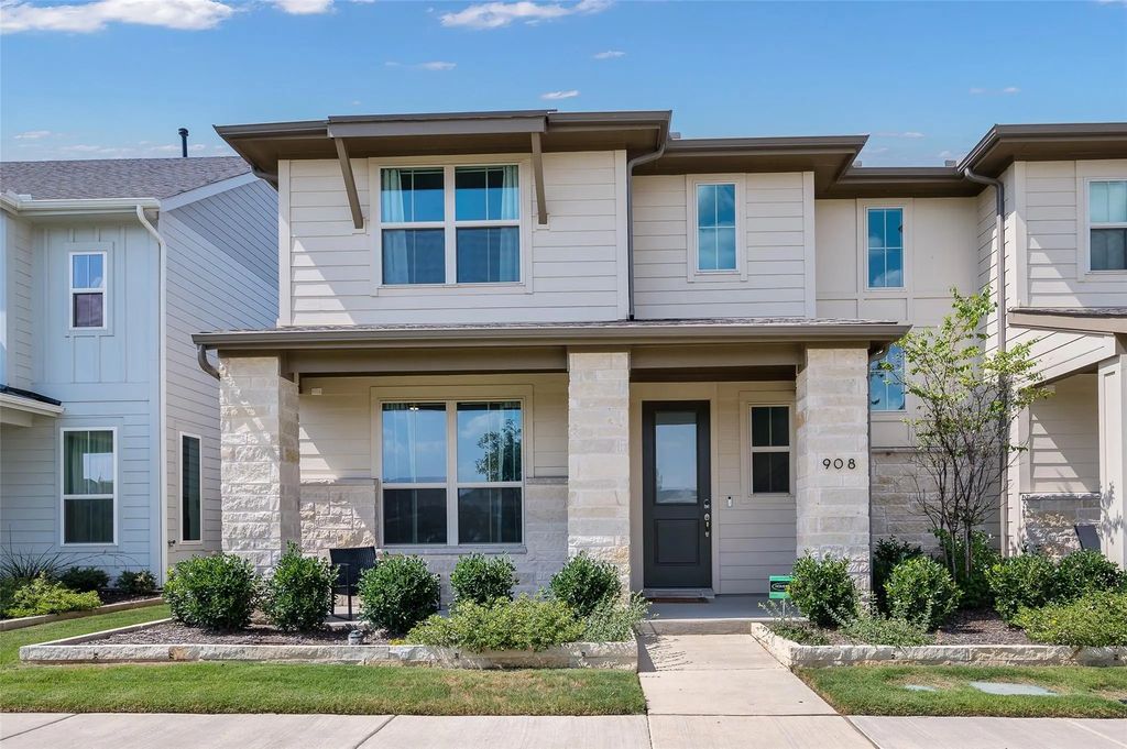 908 Peaceful Lane, Argyle