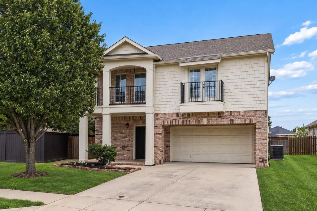 436 Baverton Lane, Fort Worth