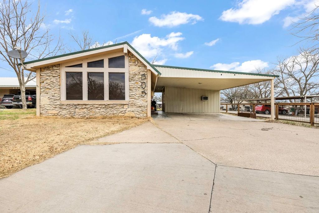 505 Alexander Road, Stephenville