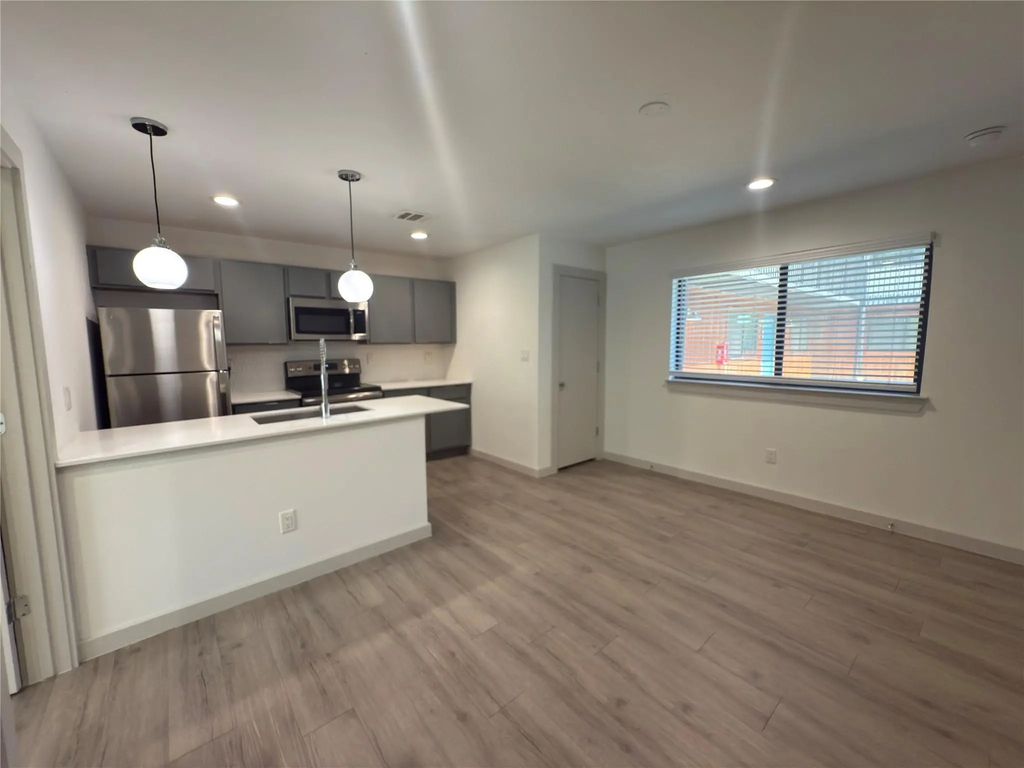 4526 Munger Avenue 105, Dallas