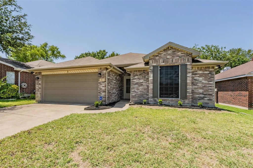 913 Mill Spring Drive, Garland