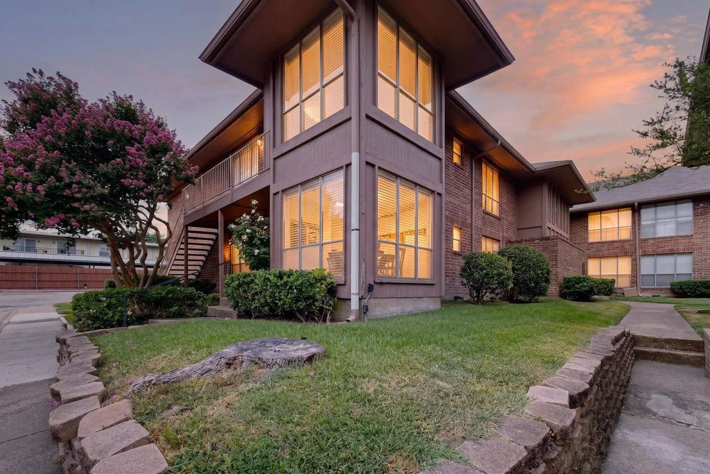 10530 Stone Canyon Road 108, Dallas