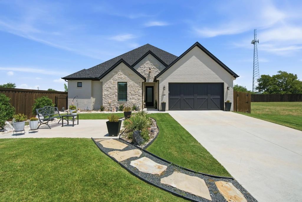 3501 Barber Creek Court, Fort Worth