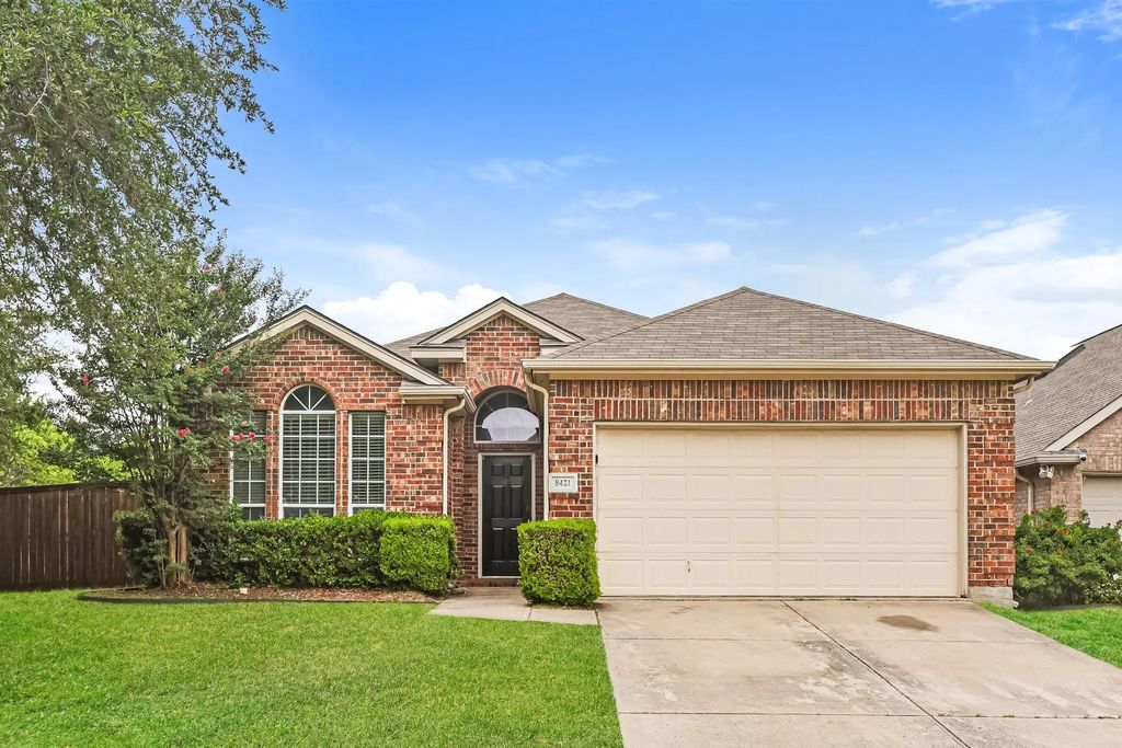 8421 Miramax Trail, Dallas