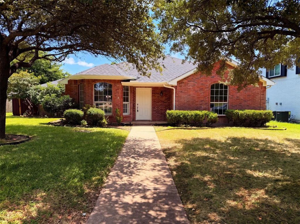 405 Kathy Lane, Wylie