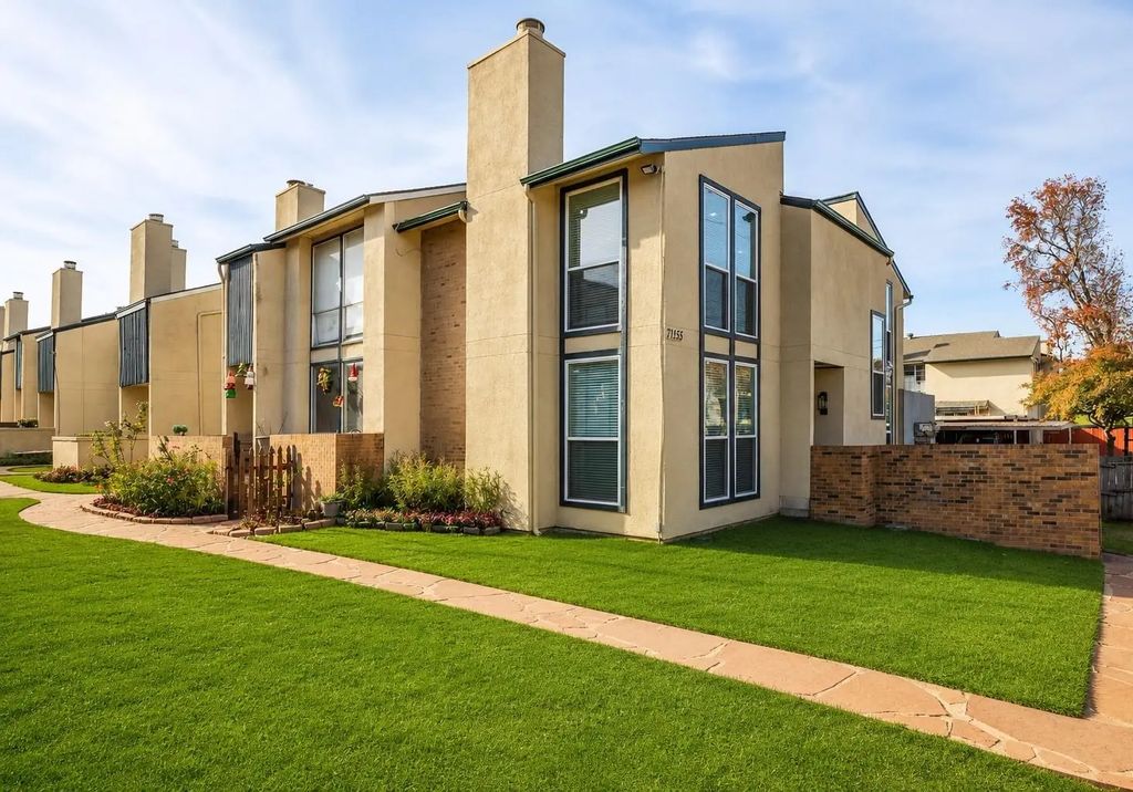 7155 Fair Oaks Avenue 22, Dallas