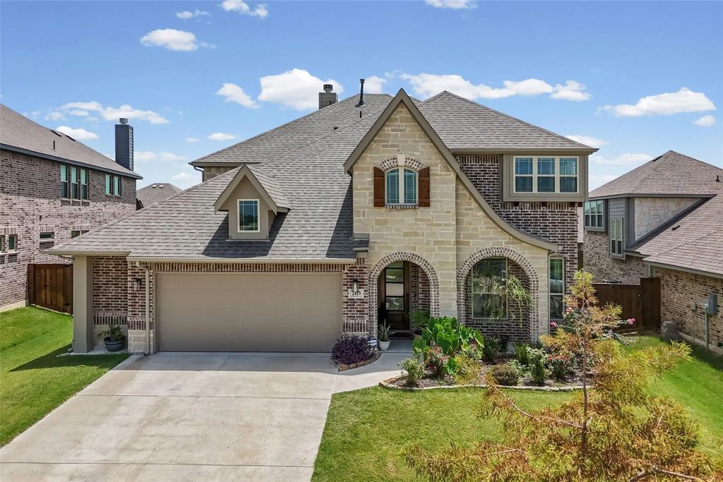 2419 Loxley Drive, Mansfield