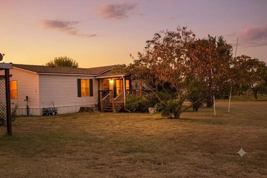 1135 County Road 269, Oglesby