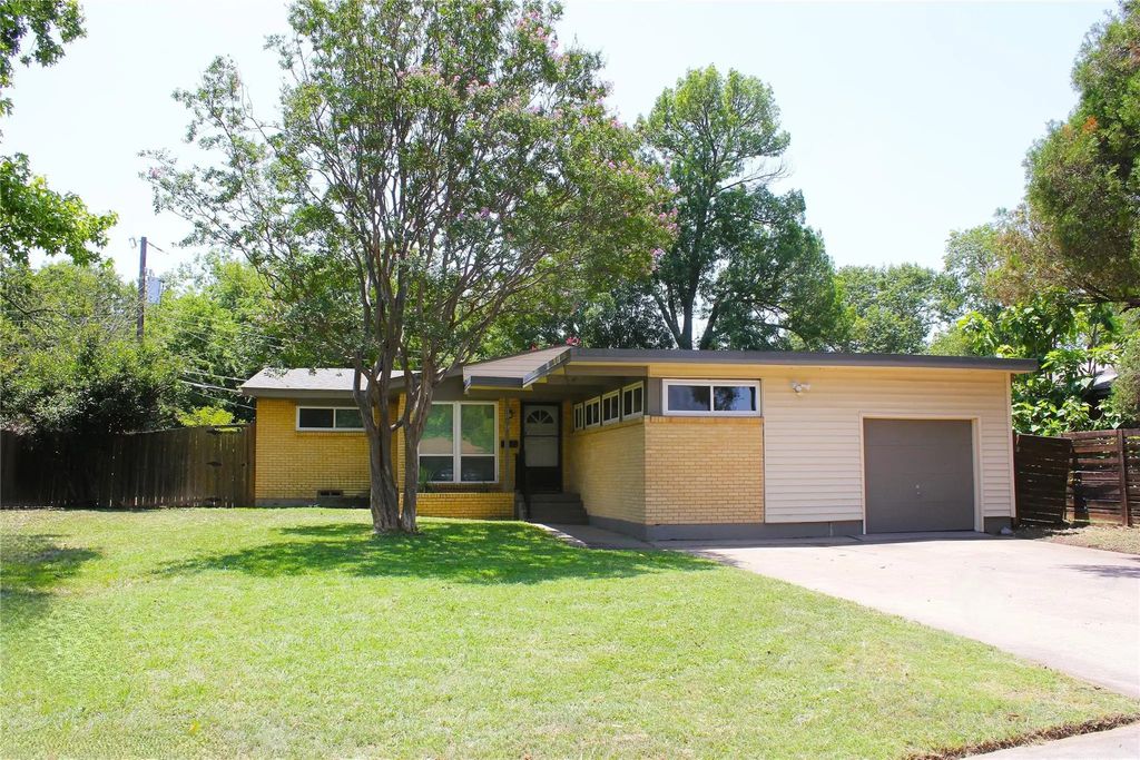 3010 Hillglenn Road, Dallas