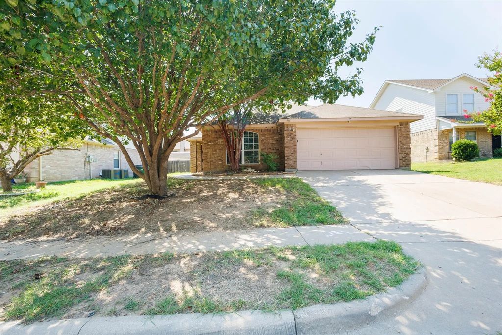 316 Heritage Drive, Crowley