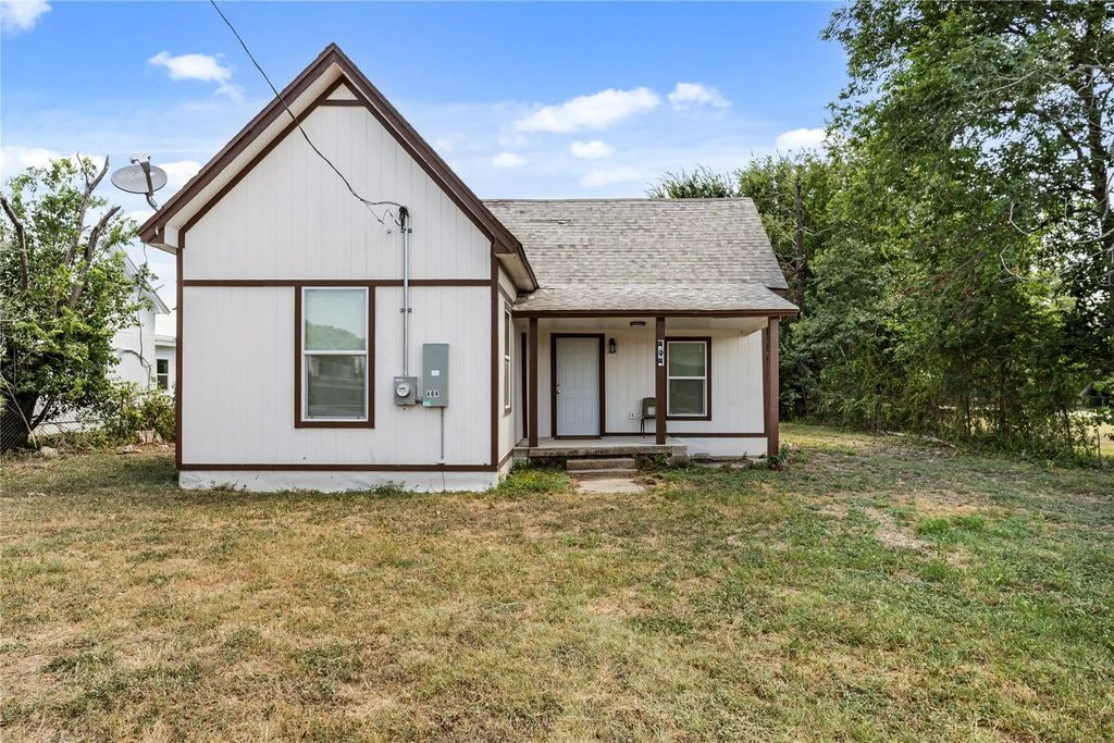 404 Eagle Drive, Eddy