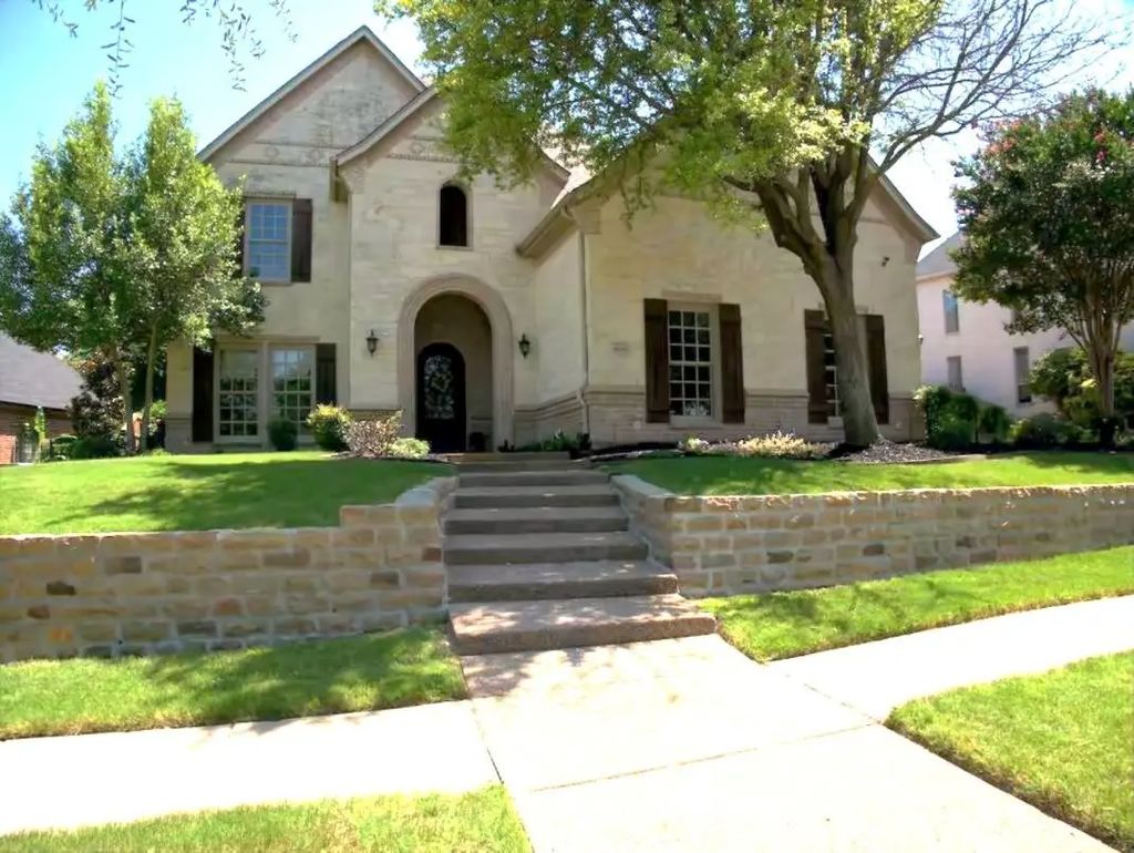 2310 Castle Creek Drive, Mansfield