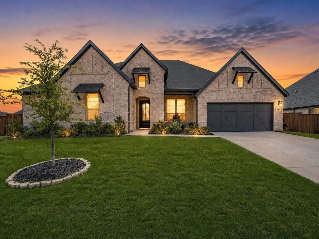 1901 Rockwood Lane, Mansfield