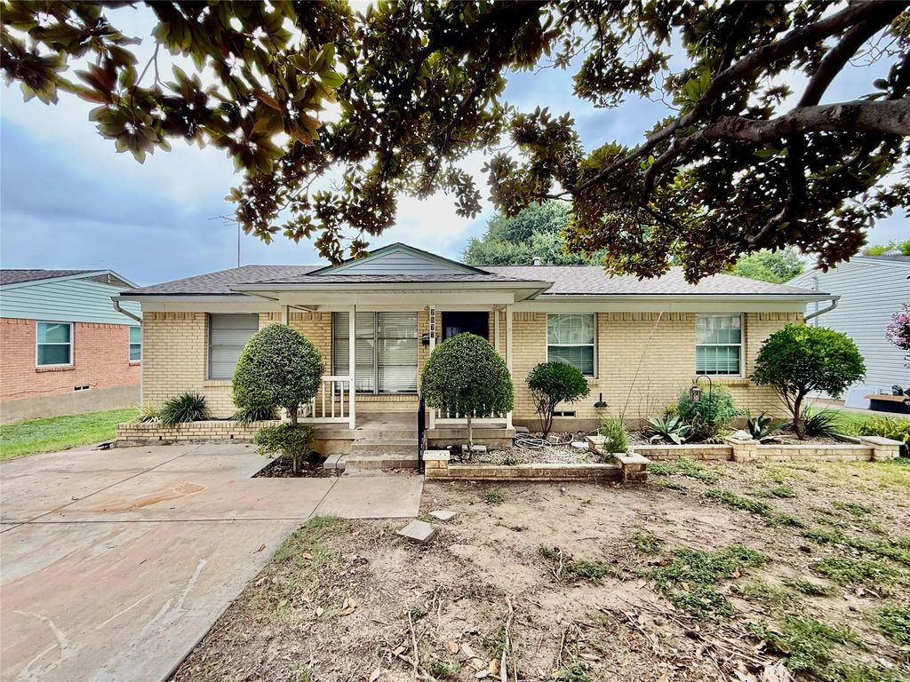 2577 Brandywine Drive, Farmers Branch