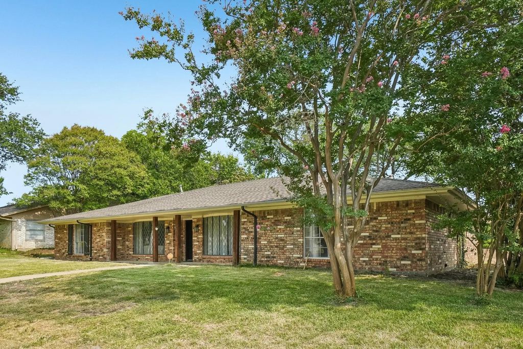 2305 Merrimac Drive, Plano