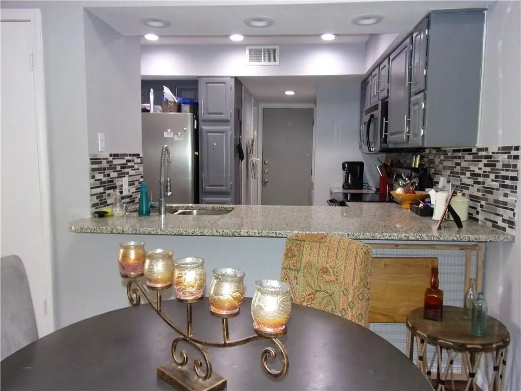 18240 Midway Road 105, Dallas