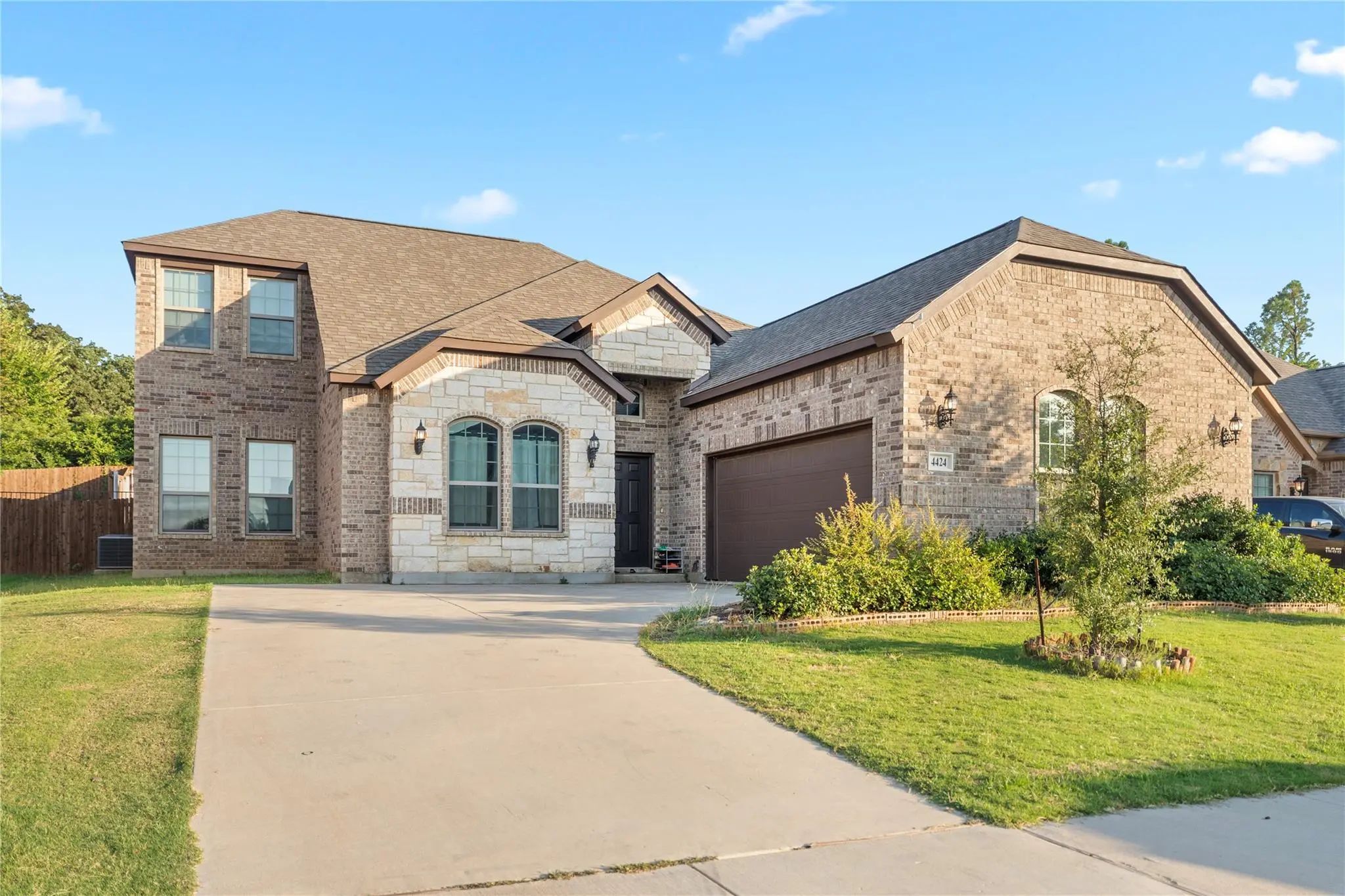 Photo of Listing #21341160
