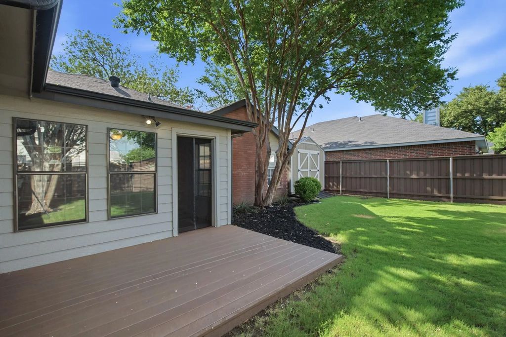 2074 Briarcliff Road, Lewisville