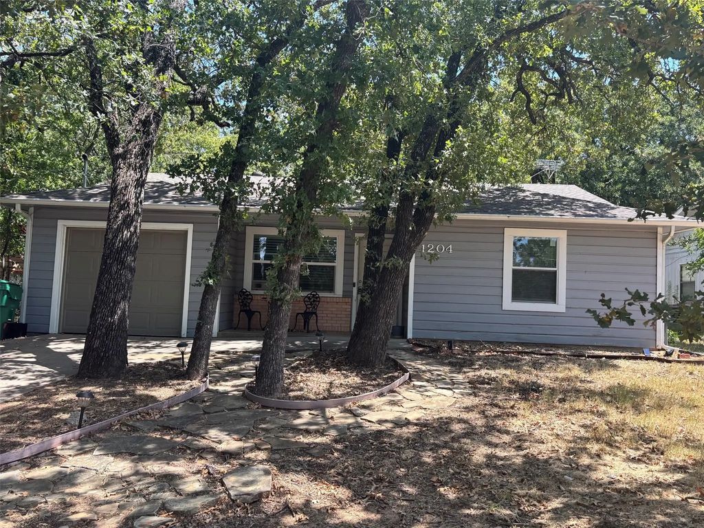 1204 Stuart Road, Denton
