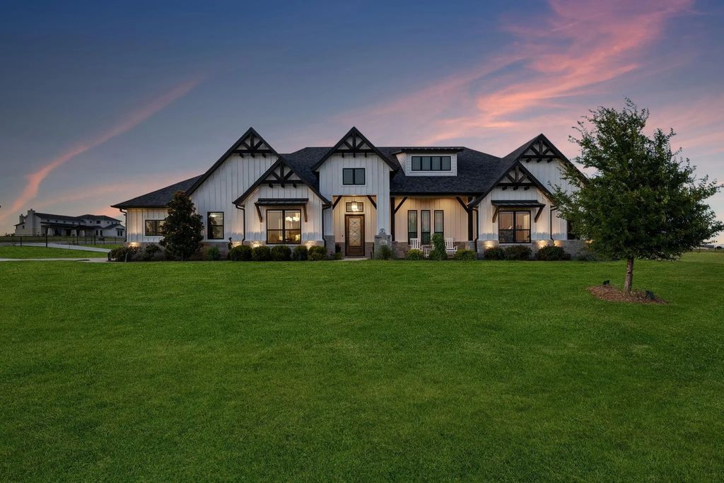 412 Royal Santana Run, Weatherford