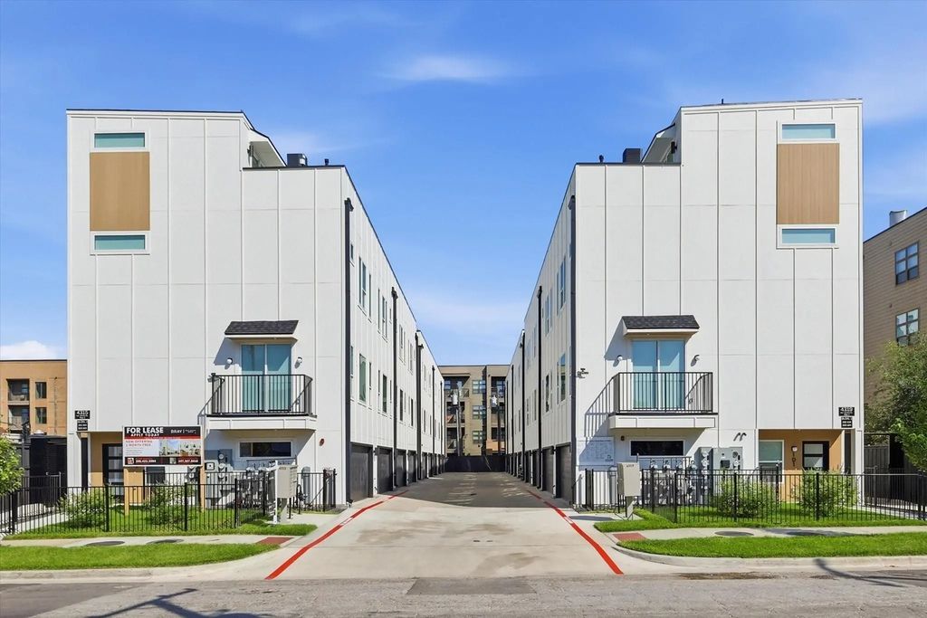 4315 San Jacinto Street 302, Dallas