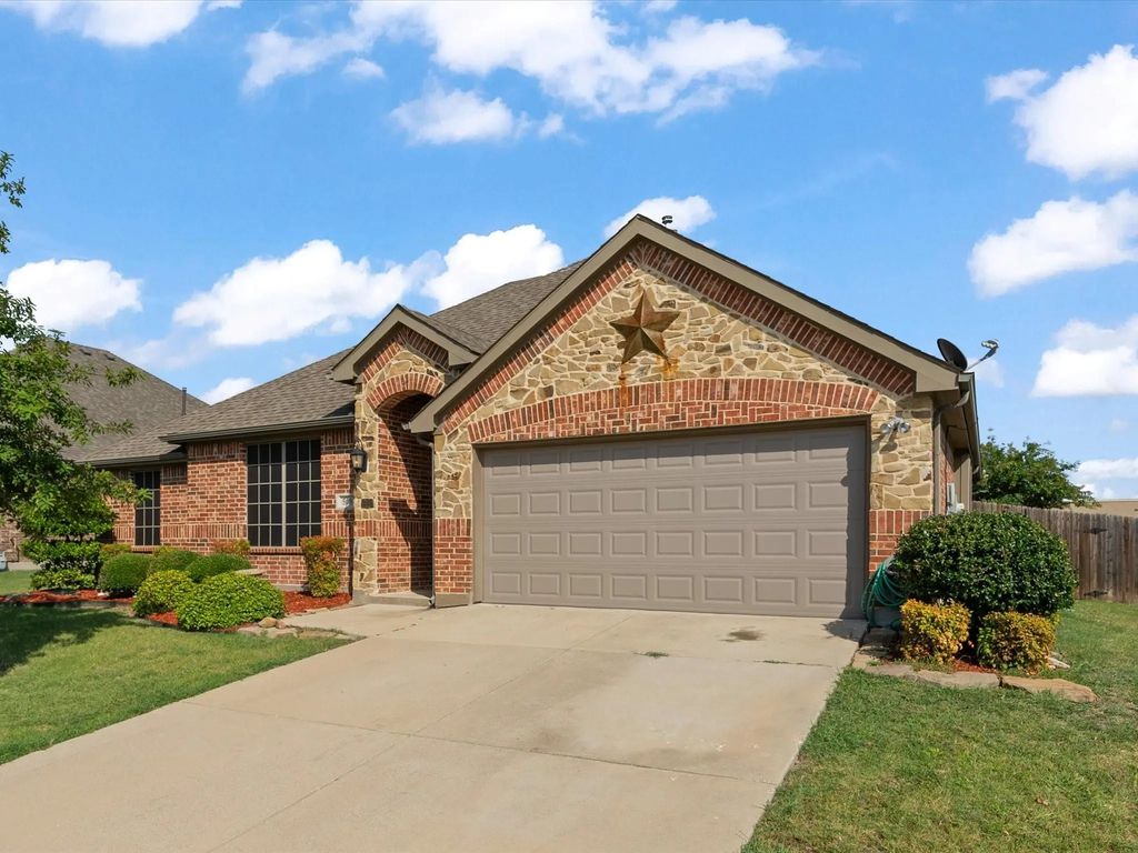 508 Clemson Lane, Forney