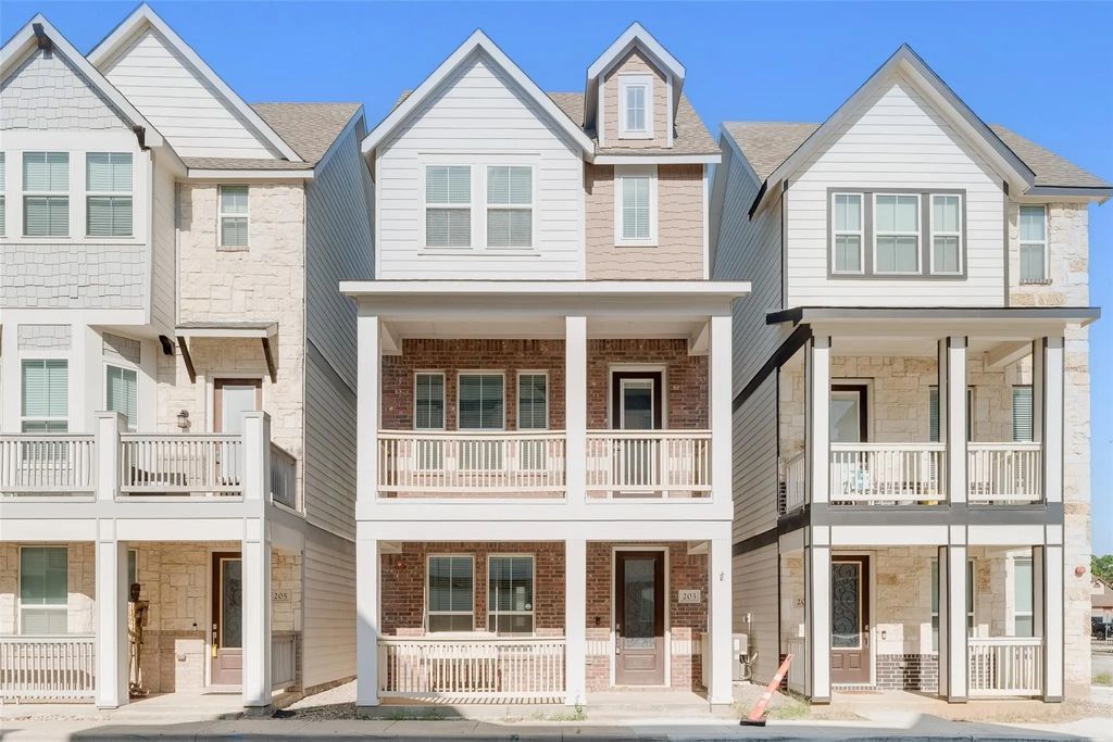 203 S Village Way, Lewisville