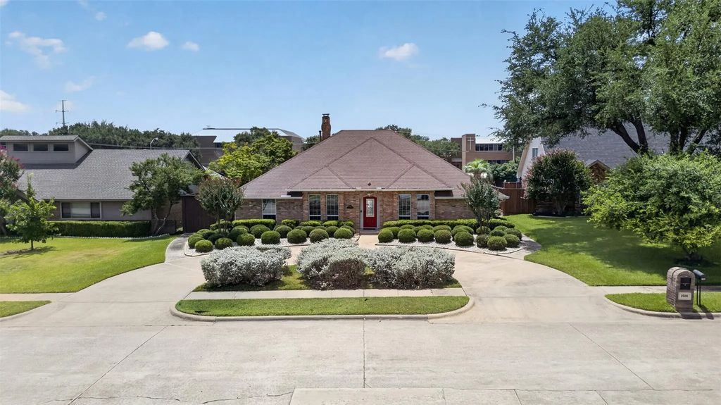 1508 Summertree Court, Richardson