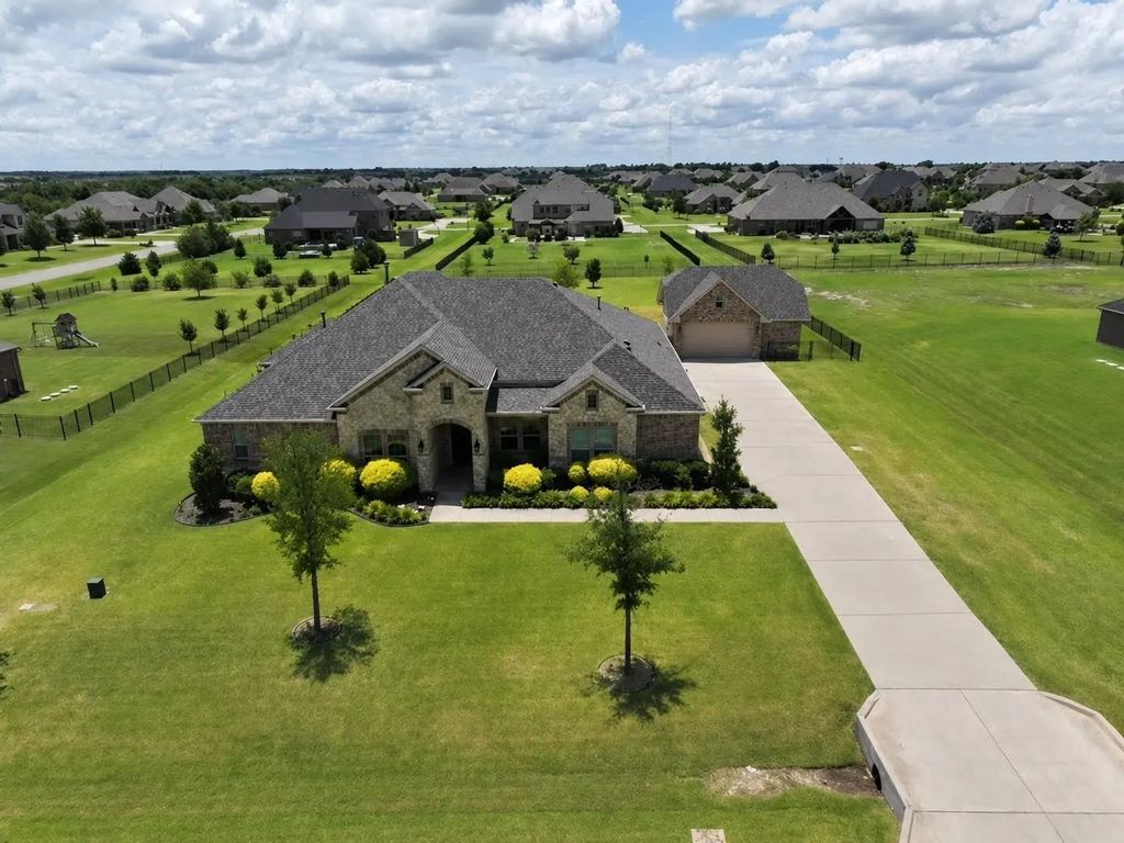 2151 Lariat Trail, Celina