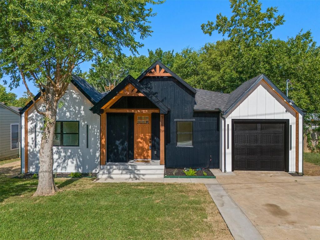 707 Hilltop Drive, Irving