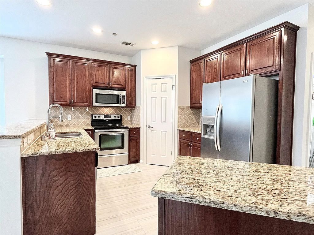 2204 Paige Court, Carrollton