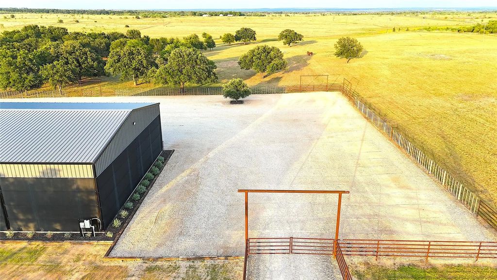 10670 N Highway 281, Perrin