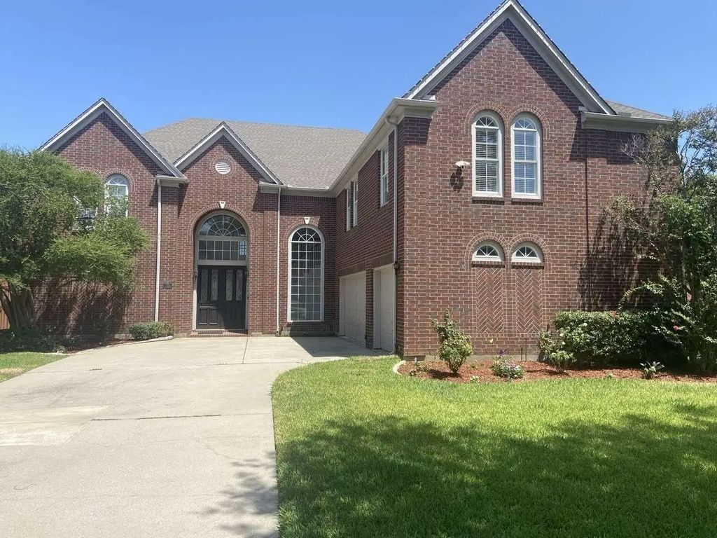 714 E Peninsula Drive, Coppell