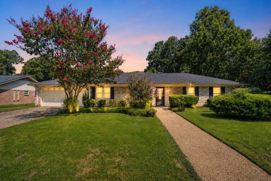 800 Oxford, Corsicana
