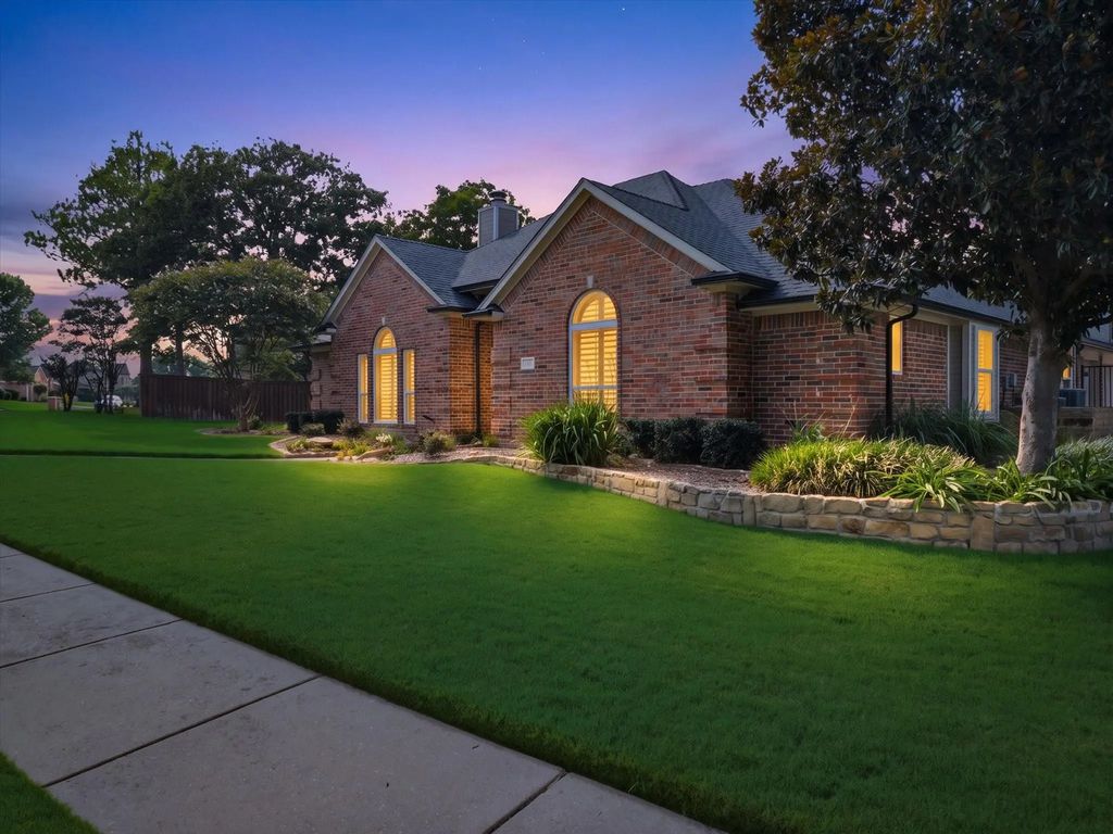 602 Bridlewood S, Colleyville
