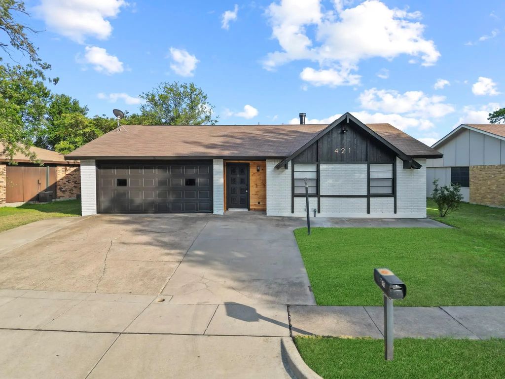 421 Parkvale Lane, Grand Prairie
