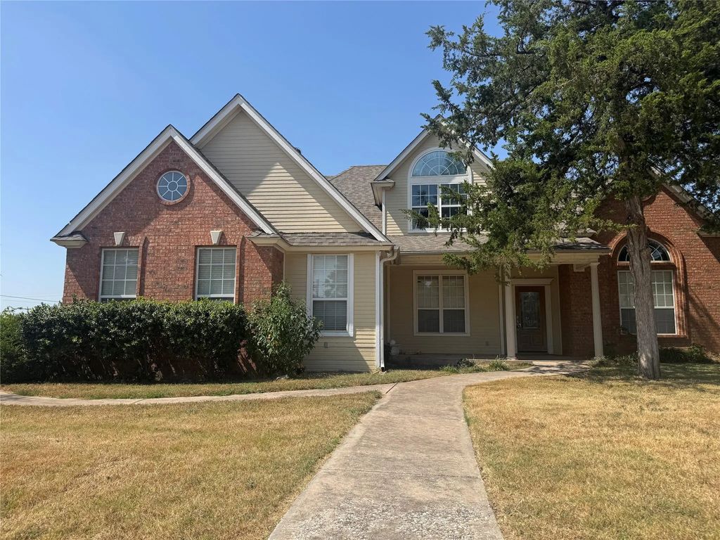 201 E Collom Street, Decatur
