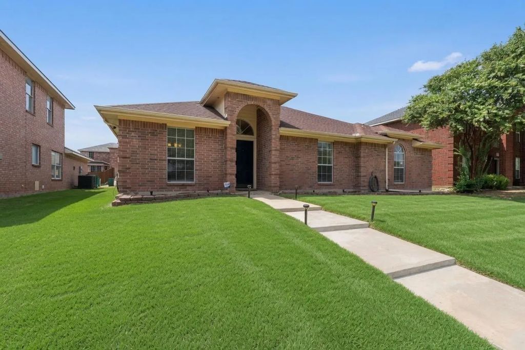 412 Sugar Mill Road, Cedar Hill