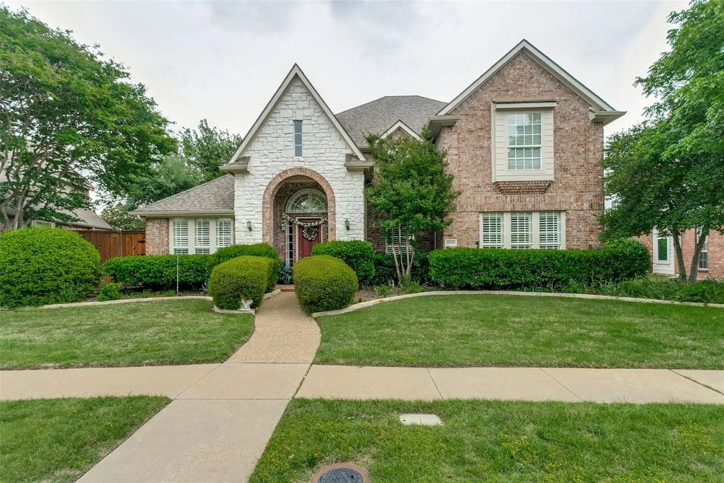 8708 Winter Wood Court, Plano