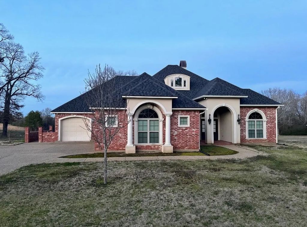 157 Jennifer Drive, Stonewall