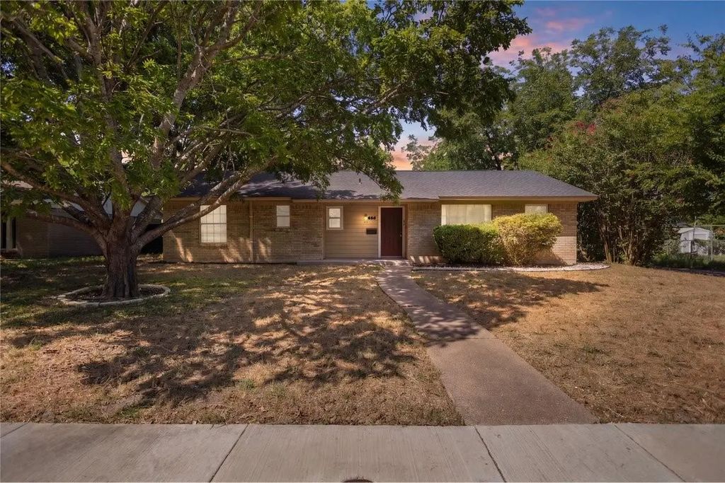 655 W Pentagon Parkway, Dallas