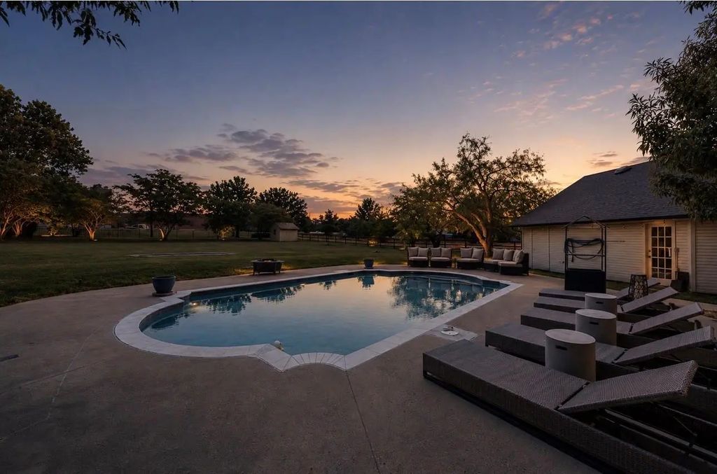1205 Whispering Lane, Southlake