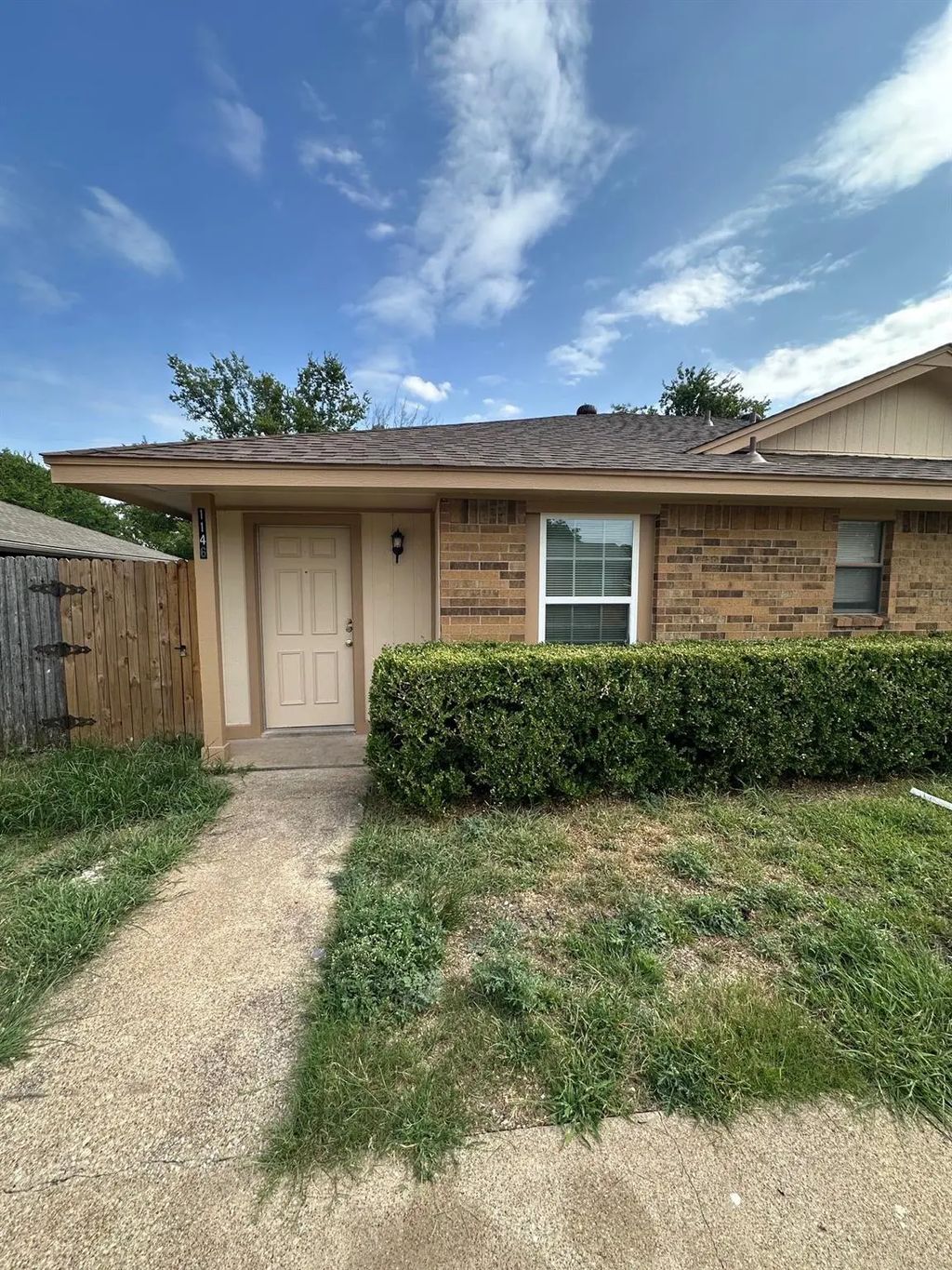 1144 Suburban Street 1146, Cedar Hill