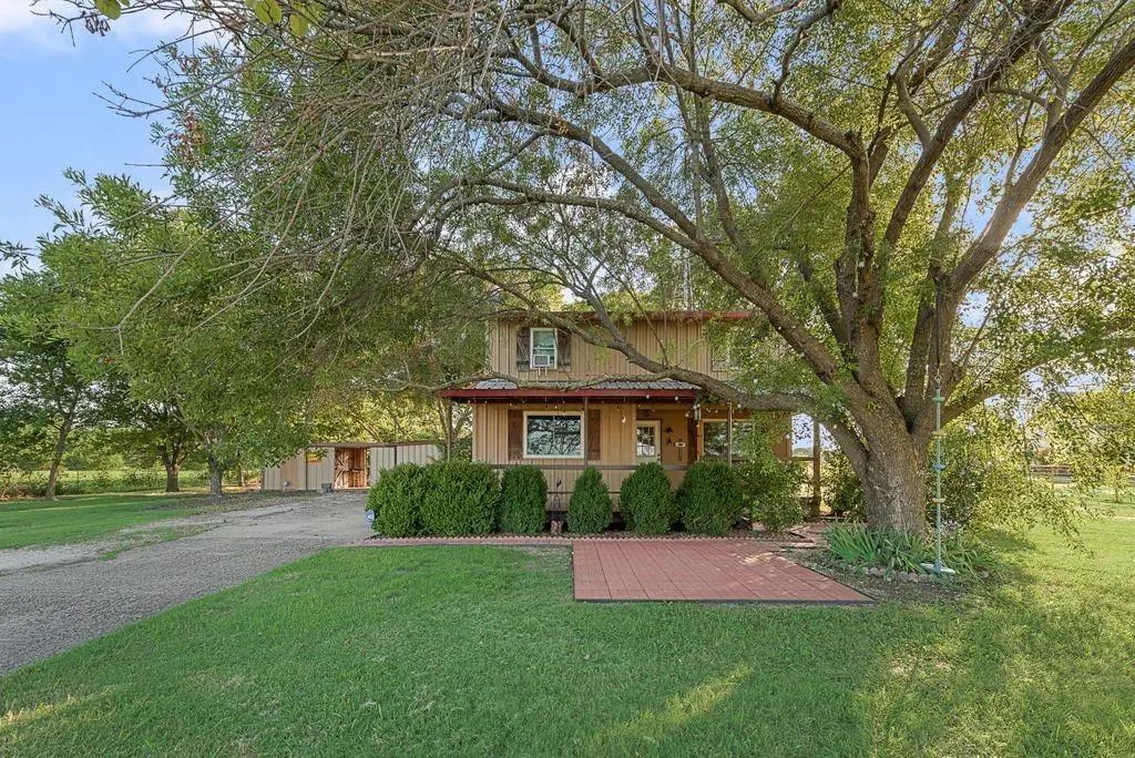 220 Crump Circle, Red Oak