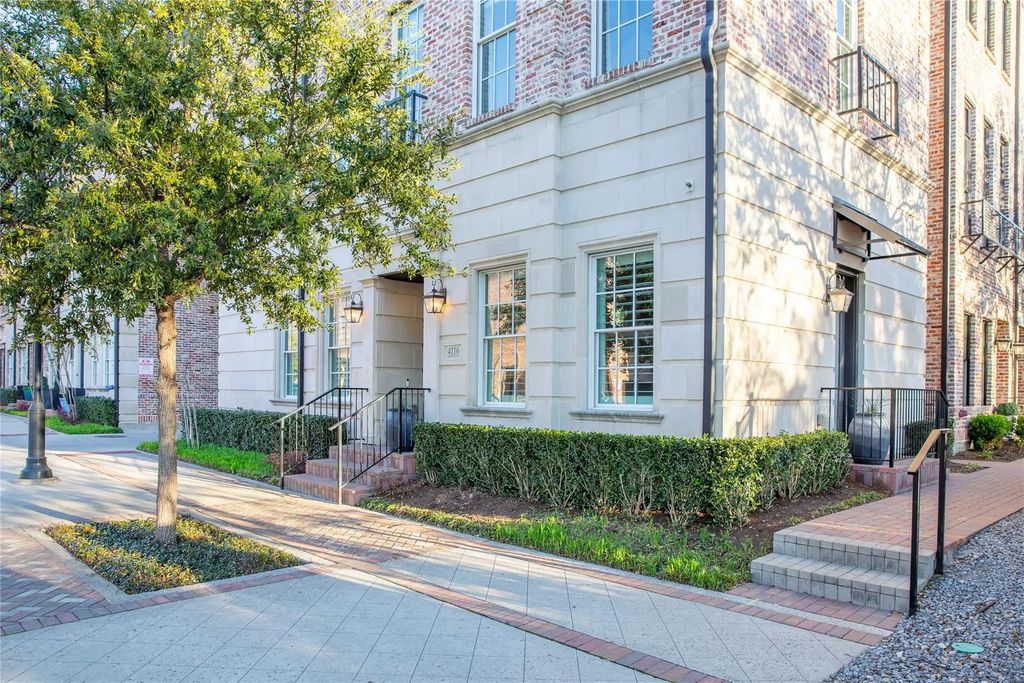 4116 Runyon Road, Addison