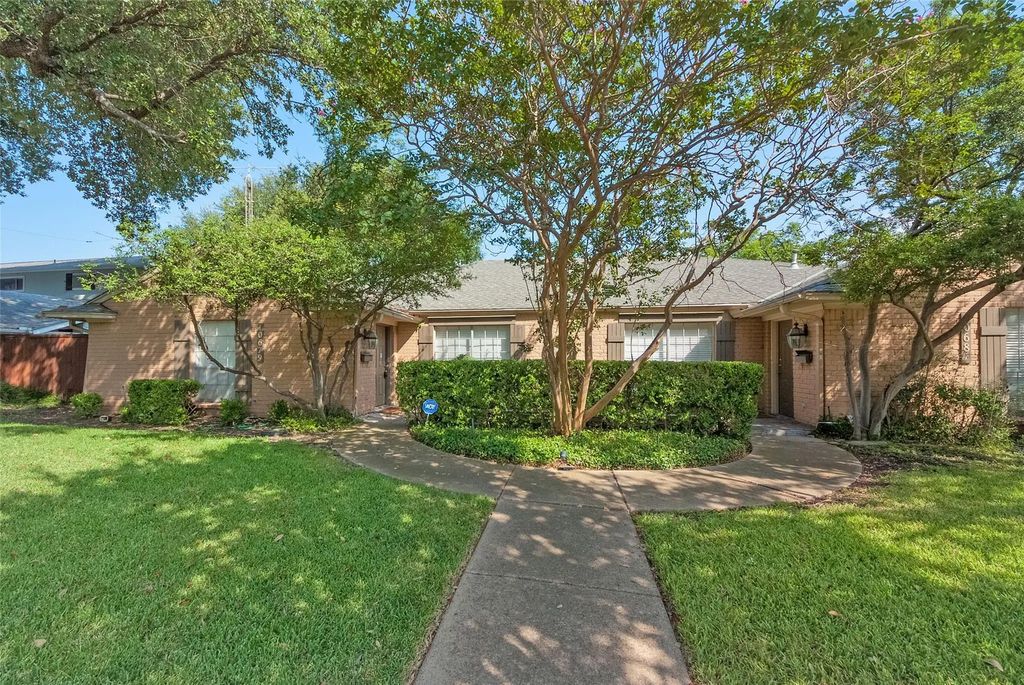 10679 Sandpiper Lane, Dallas